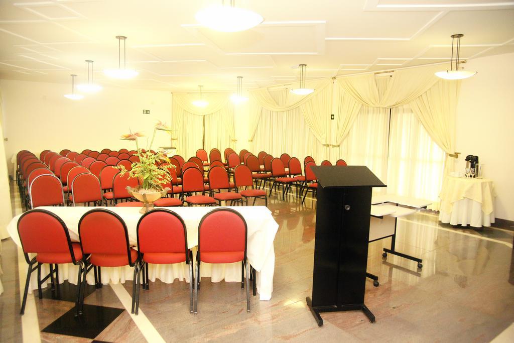 Galatas Central Hotel Patos de Minas Exterior photo